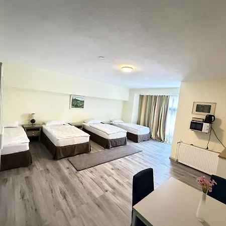 Limo מלון Neuhausen auf den Fildern